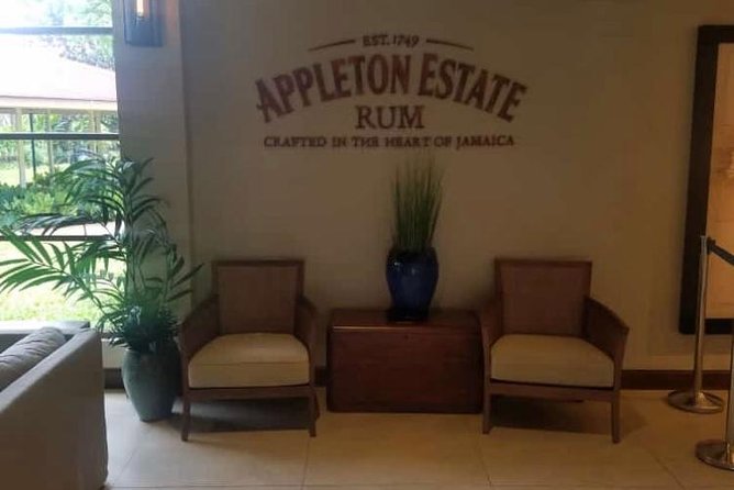 Appleton Estate Rum and Floyd's Pelican Bar Tour - Who will enjoy this combination?