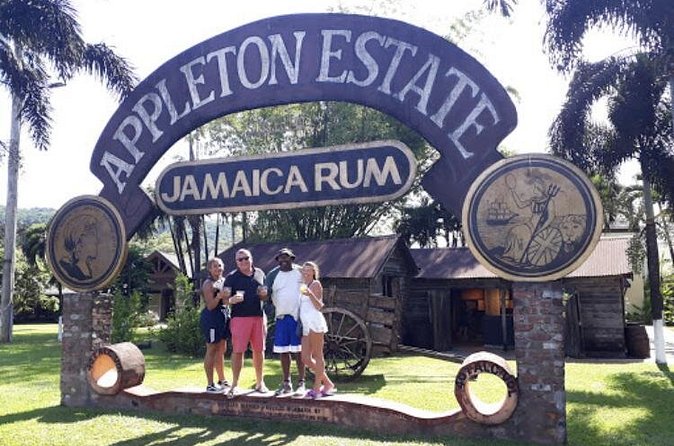Appleton Estate Rum, YS Falls, Black River Safari / Floyd's Pelican Bar Tour - The driver makes a practical difference
