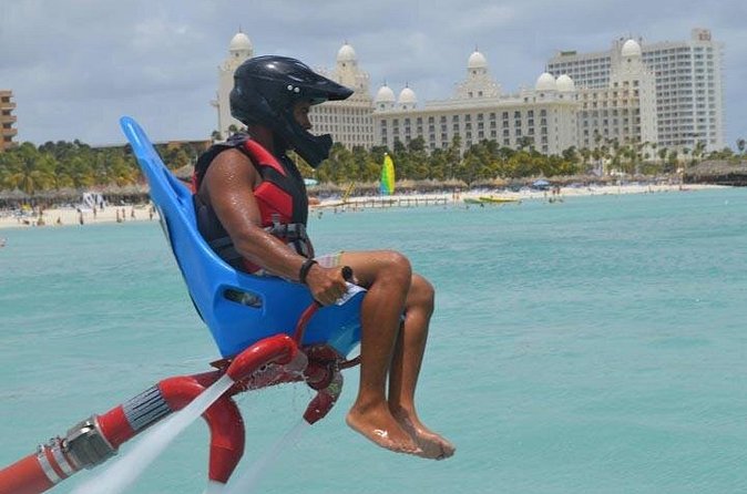 Aruba Flyboarding & Jetovator Experience: Fly Like a Bird & Dive Like a Dolphin - Who will enjoy this most?