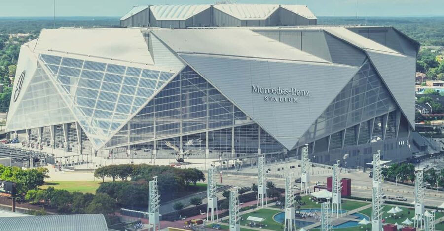 Atlanta: Atlanta Falcons NFL Game at Mercedes Benz Stadium - The retractable roof and Halo Board