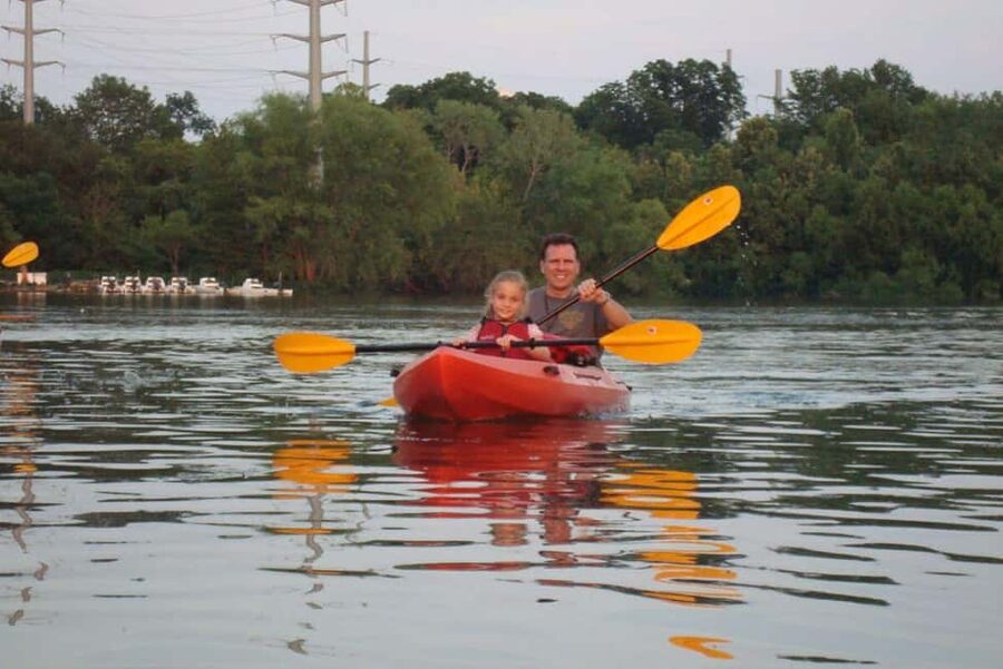 Austin: Kayak and Canoe Rental on Lady Bird Lake - Choosing between a single kayak, tandem kayak, and canoe
