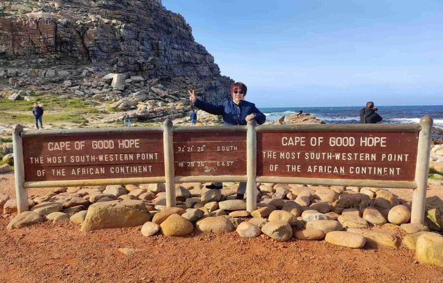 Best of Cape Private Tour Cape Point+Penguins+Table Mountain - Camps Bay and Maiden’s Cove views