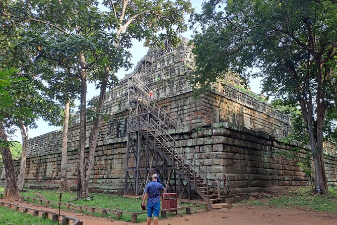 Bird Watching at Tonle Sap Forest and Lotus Farm Siem Reap - What to expect from the guide and vehicle