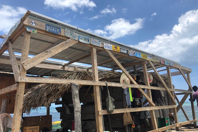 Black River Safari, YS Falls and Floyd's Pelican Bar - Floyd’s Pelican Bar: beer, fish, and a swim offshore