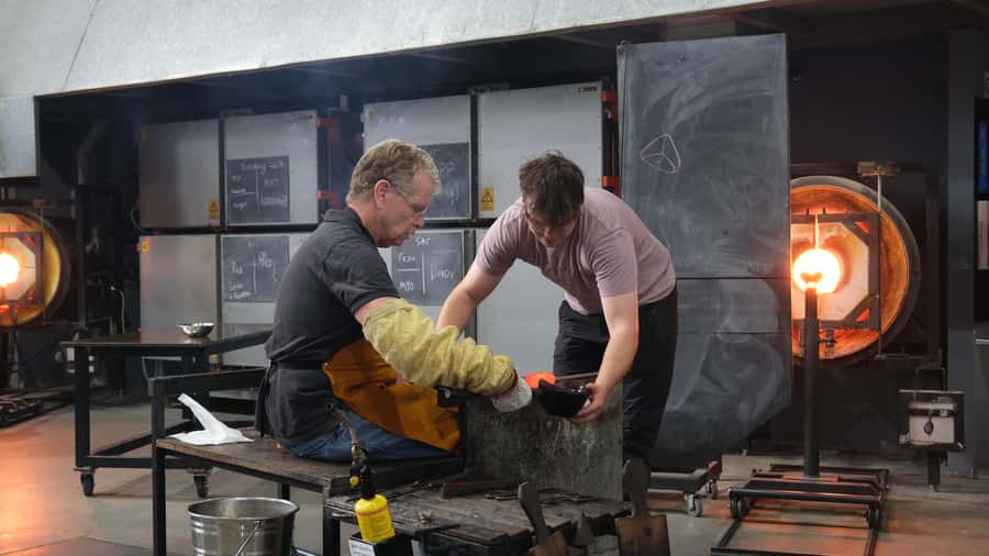 Canberra Glassblowing Experience: Make Your Own Bird - Why the one-on-one format matters