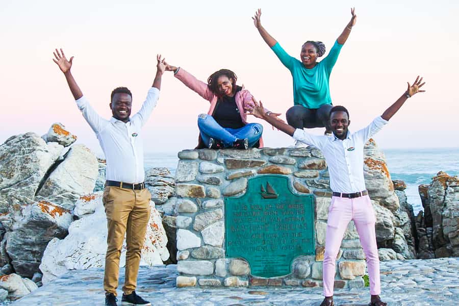 Cape Agulhas, Hermanus & Stoney point Penguins full Day Tour - Stoney Point and the African penguins