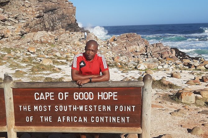 Cape of Good Hope, Penguins and Sightseeing tour - Camps Bay and the Twelve Apostles