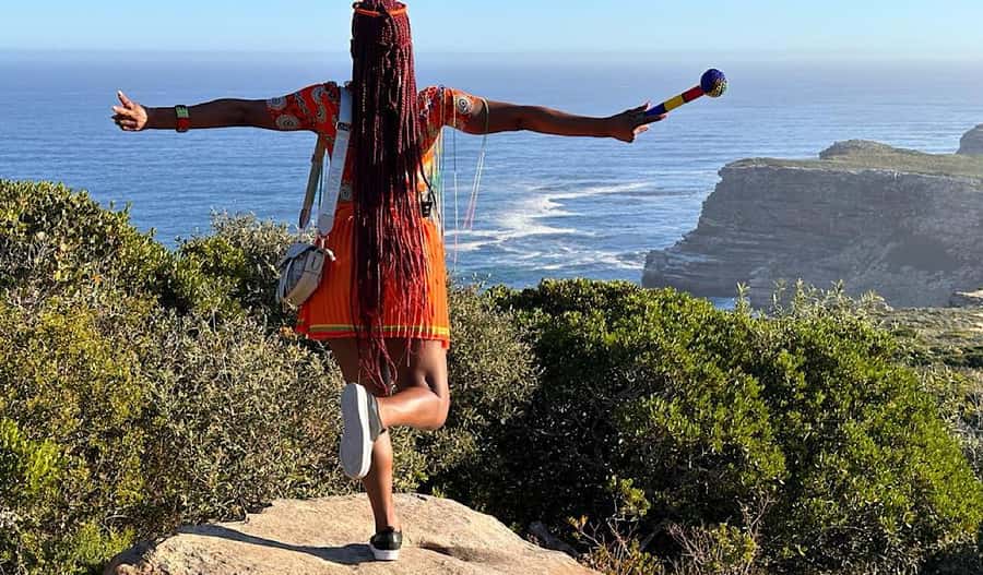 Cape of Good Hope Penguins Seals & Chapmans Peak Shared Tour - St James closes the loop with a simple photo stop