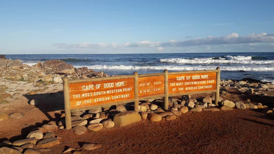 Cape Point Cape of Good Hope, Penguins Private Half day Tour - From the Twelve Apostles to Hout Bay