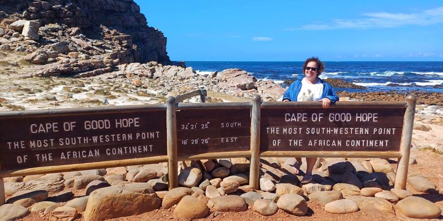 Cape Town: Penguins and Cape of Good Hope Sunset Tour - Guides, group size, and the human side of the trip