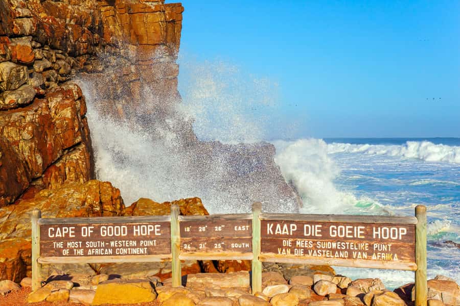 Cape Town: Private Full-Day Cape Point Tour with Penguins - Starting in the Bo-Kaap and setting the tone