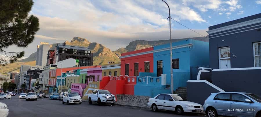 Cape Town: Table Mountain,Cape Point & Penguins Private Tour - Finishing with the Bo-Kaap cottages