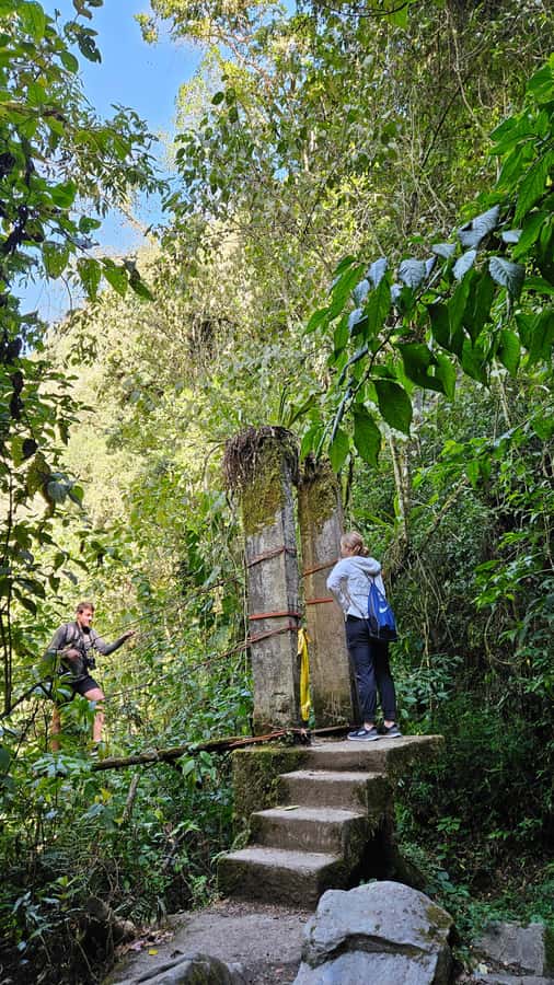 Cocora: trek to the hummingbirds sanctuary - Six bridges over the Quindío River