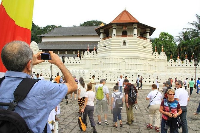 Day Trip to Kandy with Kingfisher Tours - Kandy Lake and the city sights