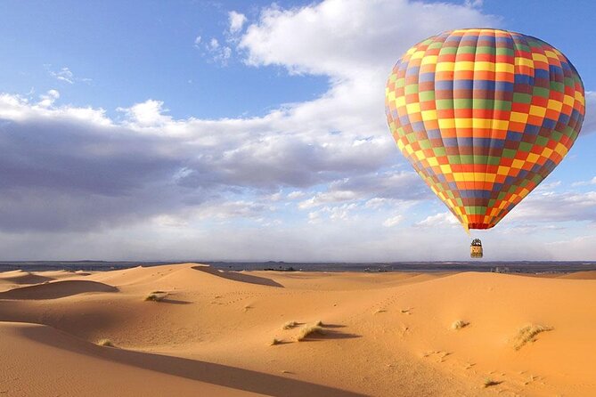 Dubai Desert By Hot Air Balloon With Falcon Show and Camel - The 4:30 am pickup from Dubai