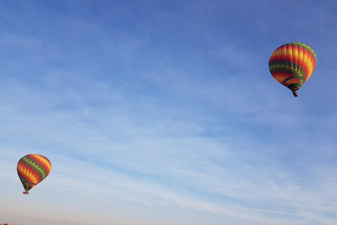 Dubai Hot Air Balloon Ride with Breakfast, Falconry & Camel Ride - Breakfast in a Bedouin-style camp
