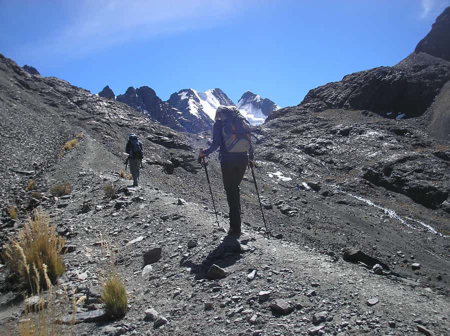 From La Paz: Condoriri Andes, Pico Austria Full Day Hiking - What the bilingual guide adds