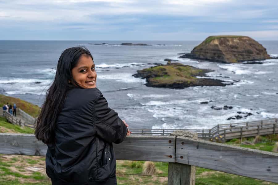 From Melbourne: Phillip Island and Penguin Parade Day Tour - What the guides add to the day