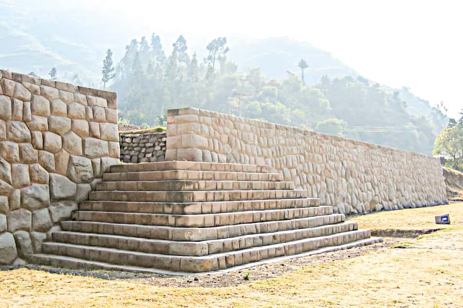 Full-Day Condor Viewpoint & Inca Sites Tour - A lunch break in Limatambo