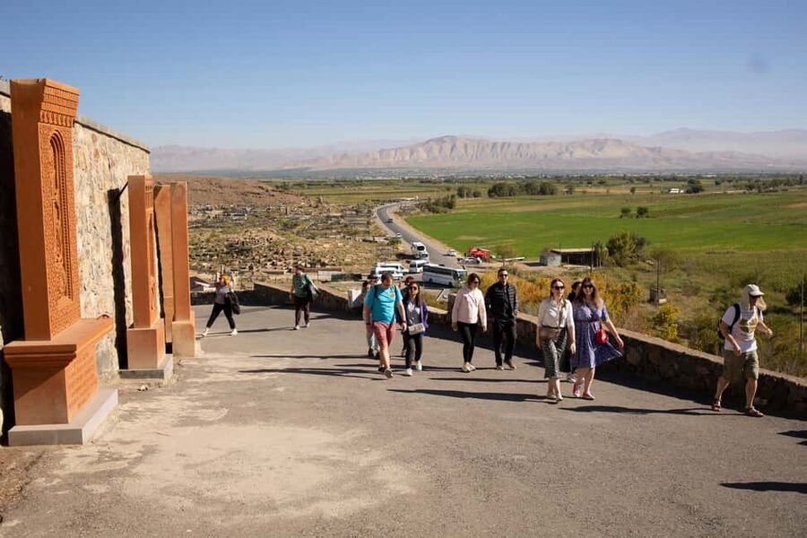 Khor Virap, Noravank and Birds' Cave Trip with Wine Tasting - Areni-1 Cave and the oldest winery story
