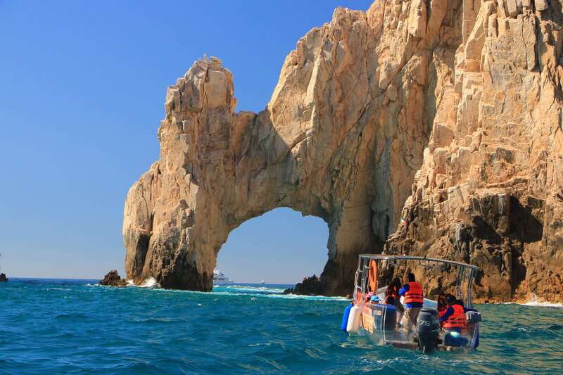 Los Cabos Arch & PelicanRock Cabo San Lucas CrystalBoat Tour - Finding the Envatours office at Plaza Bonita