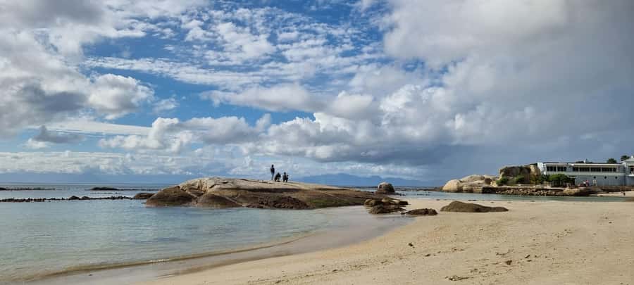 Luxury Cape of Good Hope & Penguin Tour - Boulders Beach puts African penguins close by