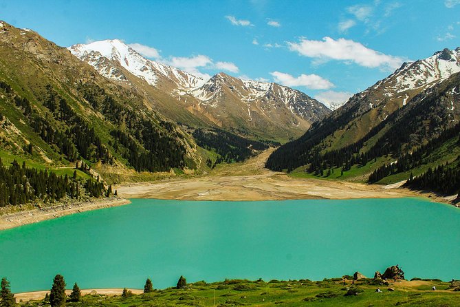 Medeu and Shymbulak + Big Almaty Lake and Falcon show (Private day-tour) - 7:00 a.m. pickup and the ride toward Medeu