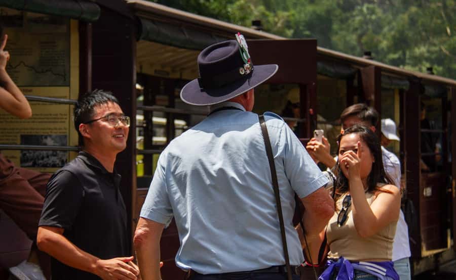 Melbourne: Half-Day Puffing Billy Steam Train Experience - An hour at Lakeside and Emerald Lake Park
