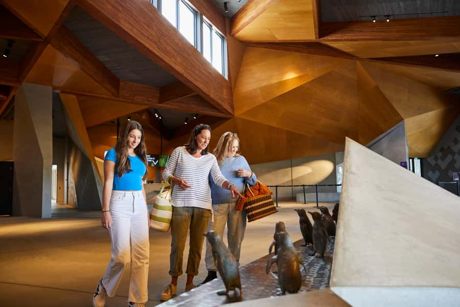 Phillip Island: Penguins and Wildlife Full-Day Tour - Guides make the long day easier