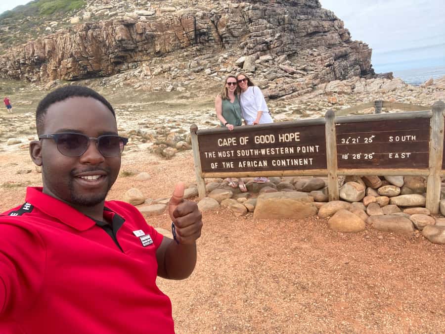 Private Tour:Cape of Good Hop>Chapman’s >Penguin>Seal island - Chapman’s Peak turns the drive into an attraction