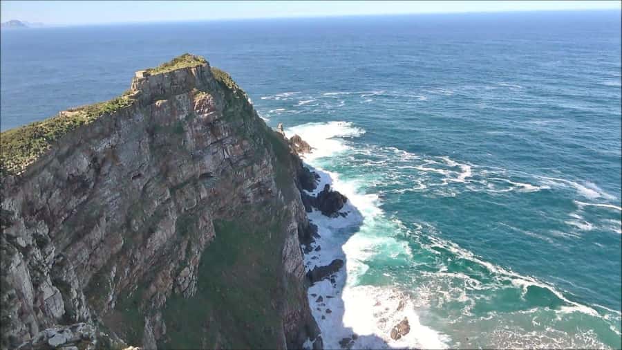 Private Tour: Table Mountain, Penguins Colony & Cape Of Good - Starting above the city on Table Mountain