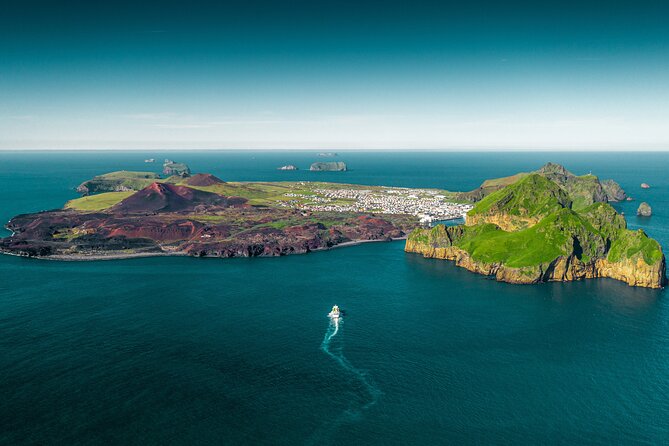 Puffin and Volcano Tour with Ebbi - Why this Heimaey tour works so well