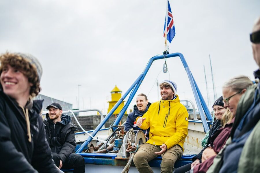 Reykjavik: Puffin Watching Boat Tour - What the one-hour schedule feels like