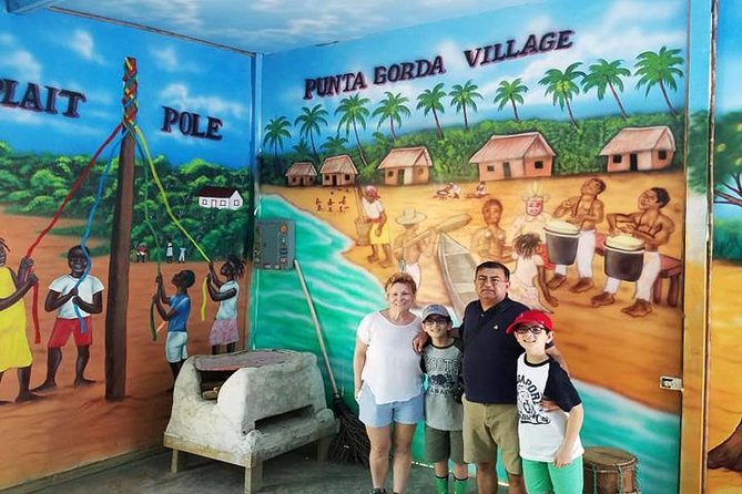 Roatan Private Sloths, Monkeys, Birds Encounters, City Tour and Transfer - What this Roatan tour is really offering