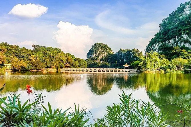 Seven Star Crags Karst Cave Mirror Lake Bird Islands Private Tour - Why Seven Star Crags makes a good break from Guangzhou