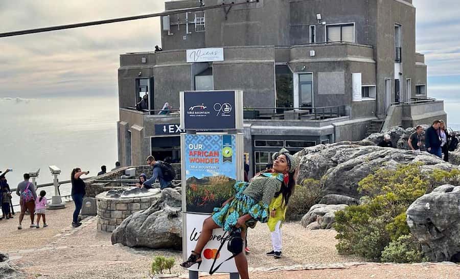 Table Mountain, Boulder's Penguins & Cape Point Private Tour - What the guide and private format add
