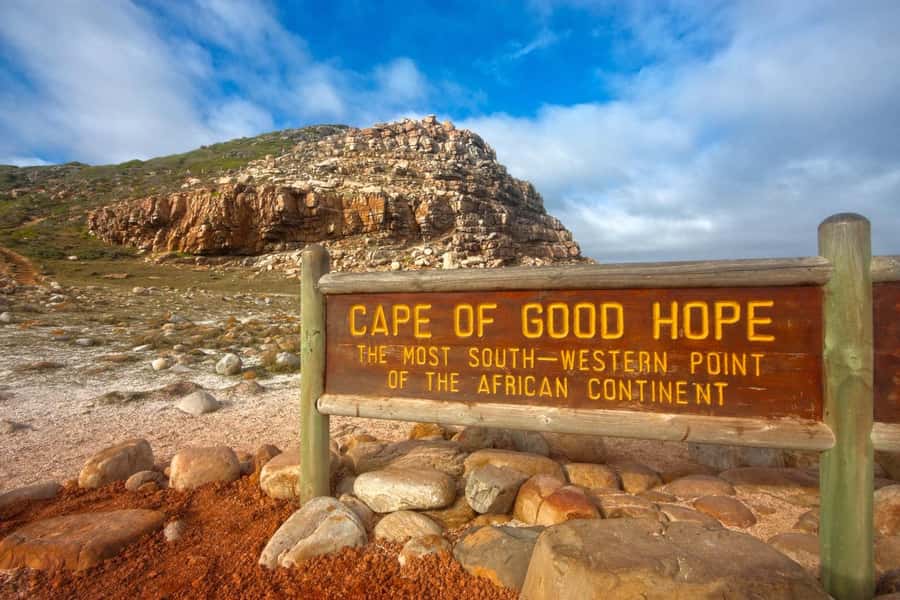 Table Mountain, Cape of Good Hope & Penguins Shared Tour - Bo Kaap gives the day a human center