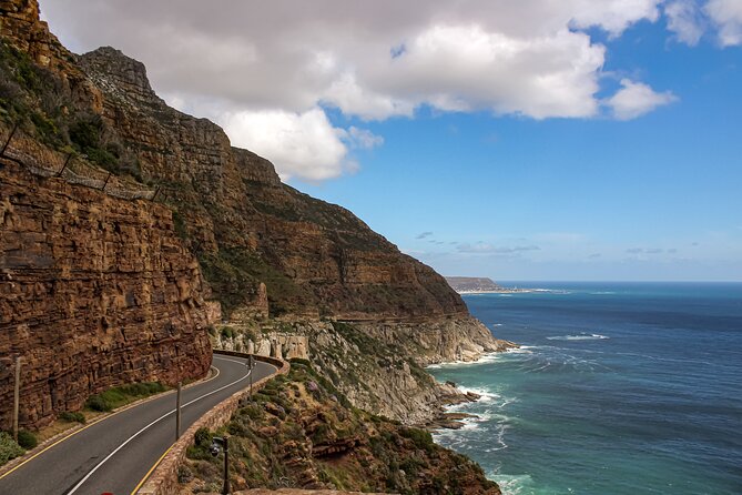Table Mountain, Chapmans Peak Drive, Cape Point & Penguins - Why the private vehicle changes the experience