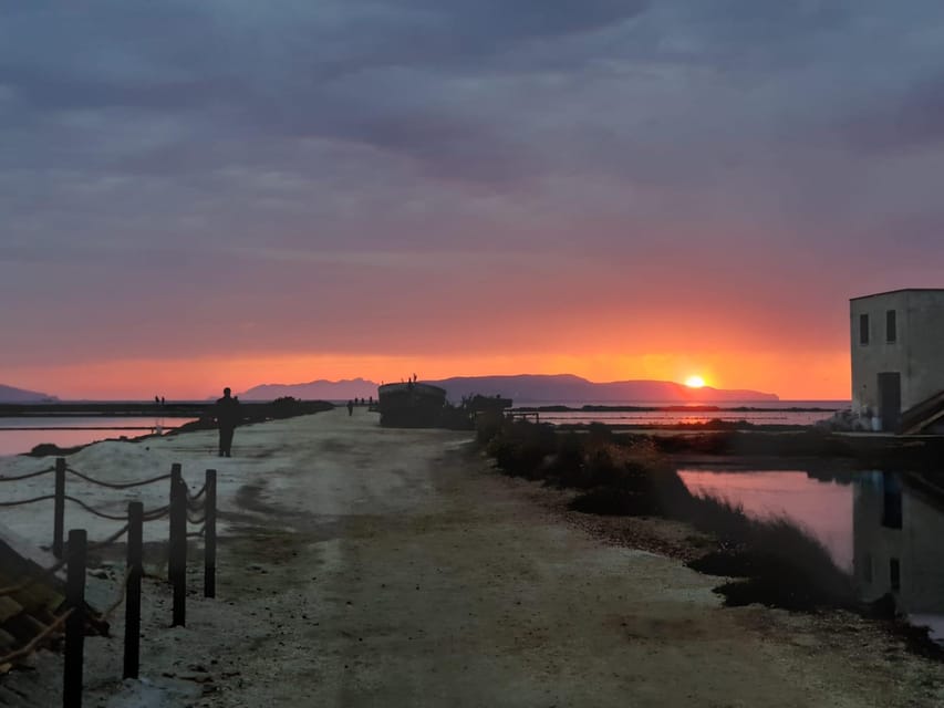 Trapani: Salt Pans Sunset Tour and Flamingo Way - The windmills and the salt-making story