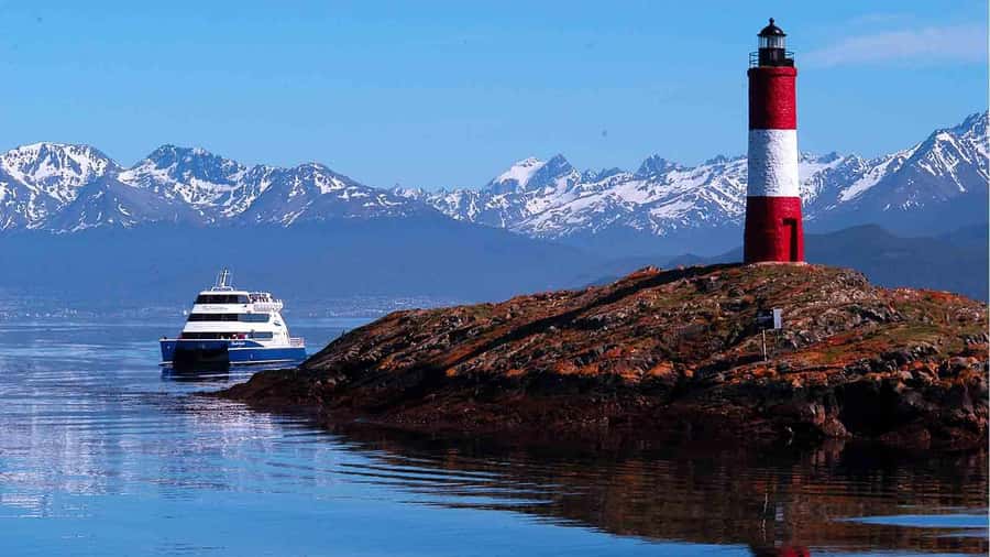 Ushuaia: Beagle Channel Penguin Colony Tour - Booking details that affect your day