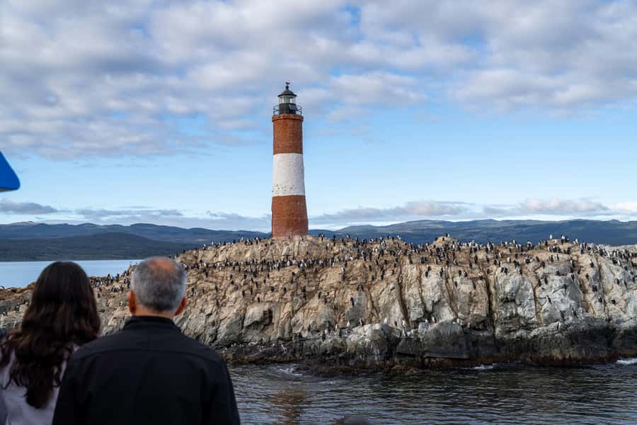 USHUAIA | Navigation: Sea Lions, Birds and Lighthouse - Should you book this Ushuaia boat trip?